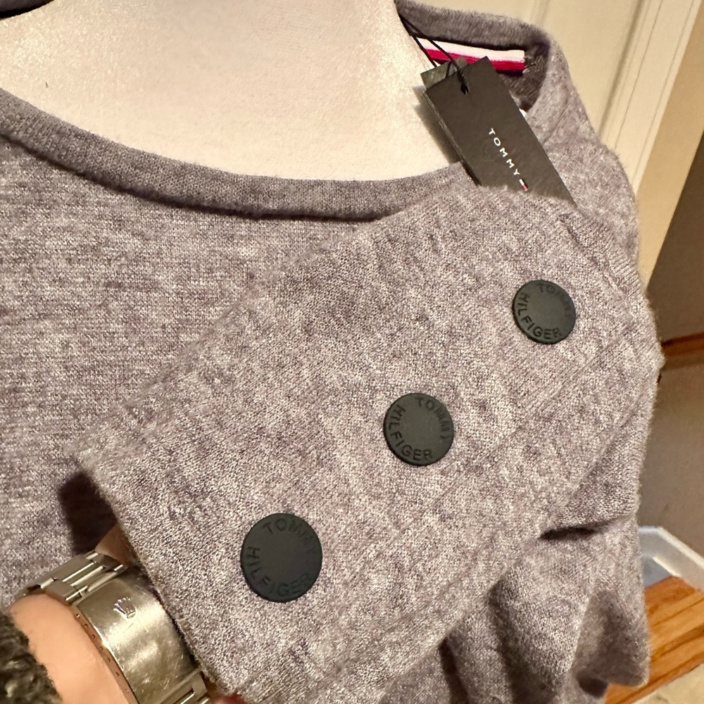 Tommy Hilfiger lightweight sweater - Picture 2 of 3